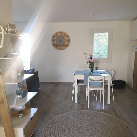 Proche Avec Terrasse Et Jardin Privatif *