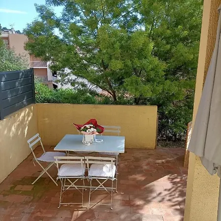Proche Avec Terrasse Et Jardin Privatif Apartment