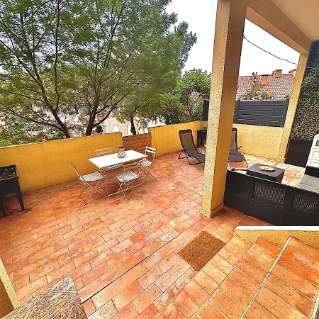 Proche Avec Terrasse Et Jardin Privatif Apartment